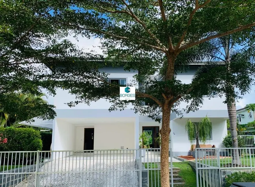 Foto 2 de Casa de Condomínio com 4 quartos à venda, 450m2 em Camacari - BA