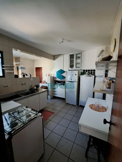 Apartamento com 3 quartos à venda, 146m2 em Pituba, Salvador - BA - imagem 5 Foto 5 de Apartamento com 3 quartos à venda, 146m2 em Pituba, Salvador - BA