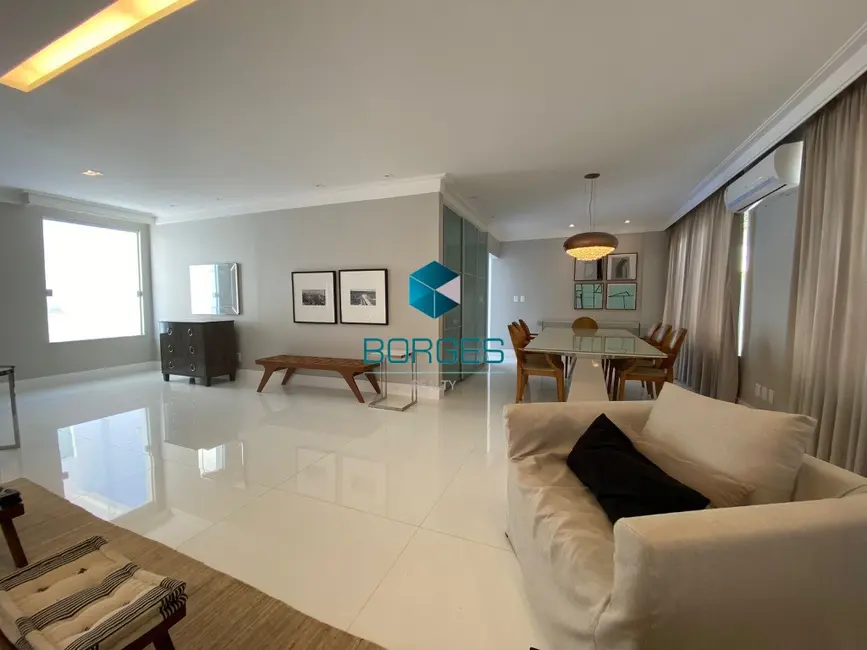 Foto 5 de Casa com 4 quartos à venda, 650m2 em Camacari - BA