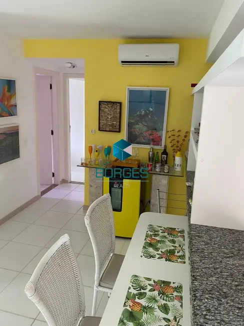 Foto 2 de Apartamento com 2 quartos à venda, 65m2 em Camacari - BA