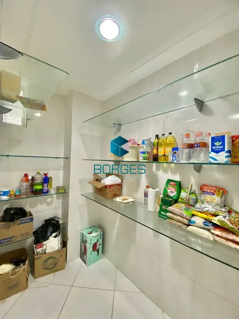 Casa de Condomínio com 5 quartos para alugar, 430m2 em Camacari - BA - imagem 9 Foto 9 de Casa de Condomínio com 5 quartos para alugar, 430m2 em Camacari - BA