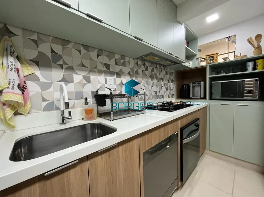 Foto 4 de Apartamento com 4 quartos à venda, 118m2 em Camacari - BA