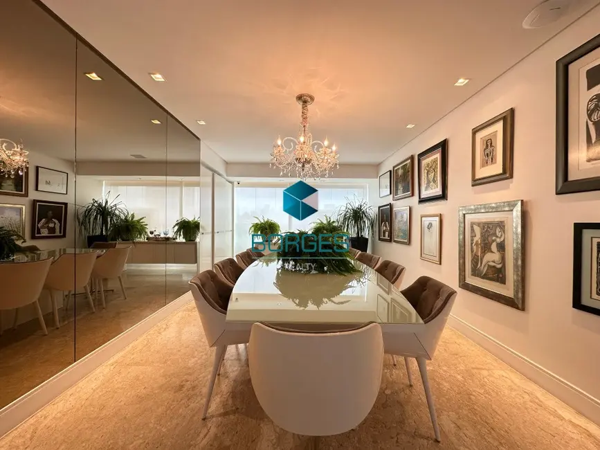 Apartamento com 4 quartos à venda, 275m2 em Ondina, Salvador - BA - imagem 3 Foto 3 de Apartamento com 4 quartos à venda, 275m2 em Ondina, Salvador - BA