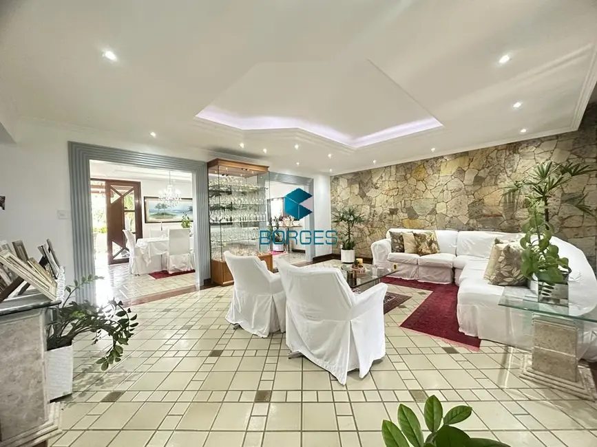 Casa de Condomínio com 4 quartos à venda, 600m2 em Piatã, Salvador - BA - imagem 4 Foto 4 de Casa de Condomínio com 4 quartos à venda, 600m2 em Piatã, Salvador - BA