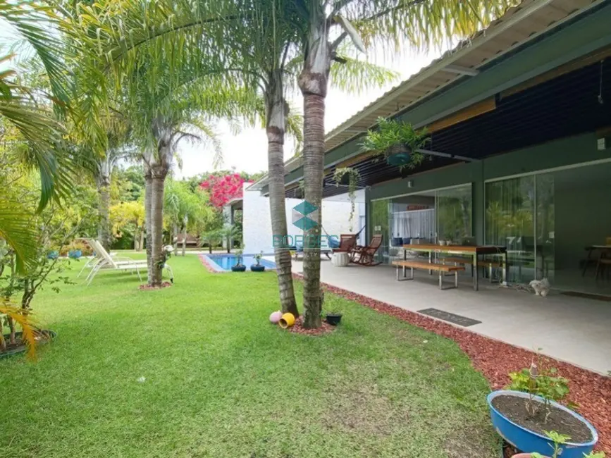 Foto 1 de Casa de Condomínio com 3 quartos à venda, 300m2 em Camacari - BA