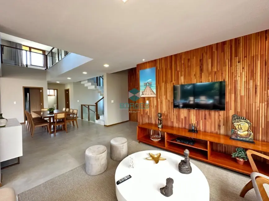 Casa de Condomínio com 9 quartos à venda, 650m2 em Mata De Sao Joao - BA - imagem 1 Foto 1 de Casa de Condomínio com 9 quartos à venda, 650m2 em Mata De Sao Joao - BA