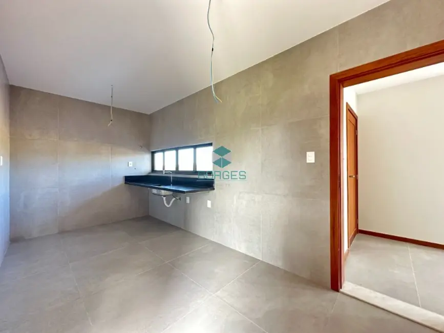 Casa de Condomínio com 5 quartos à venda, 310m2 em Mata De Sao Joao - BA - imagem 8 Foto 8 de Casa de Condomínio com 5 quartos à venda, 310m2 em Mata De Sao Joao - BA