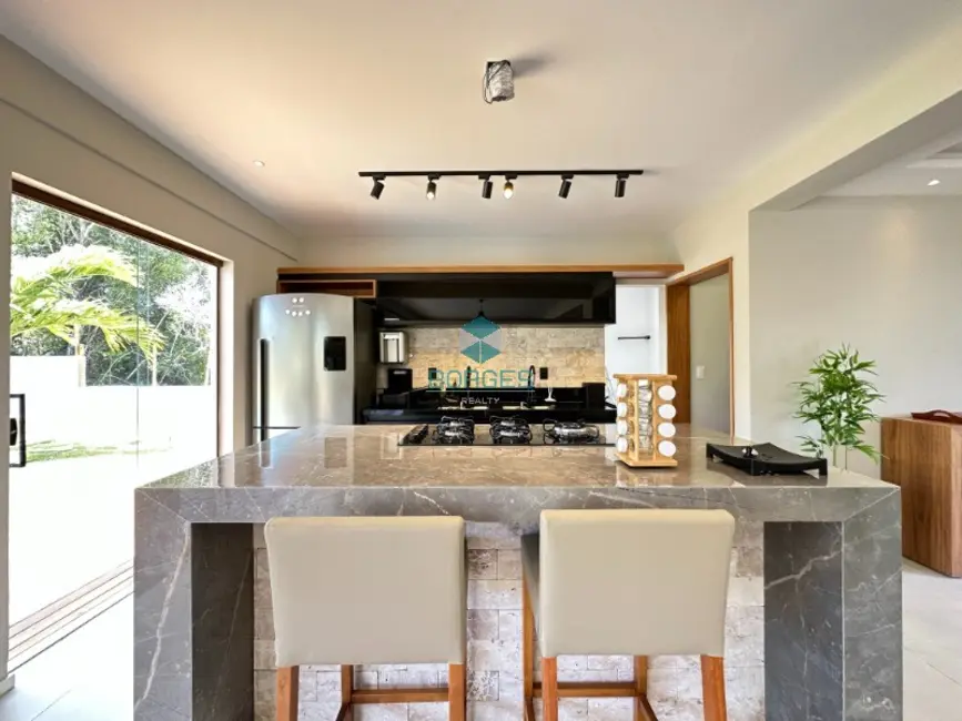 Foto 7 de Casa de Condomínio com 6 quartos para alugar, 370m2 em Mata De Sao Joao - BA