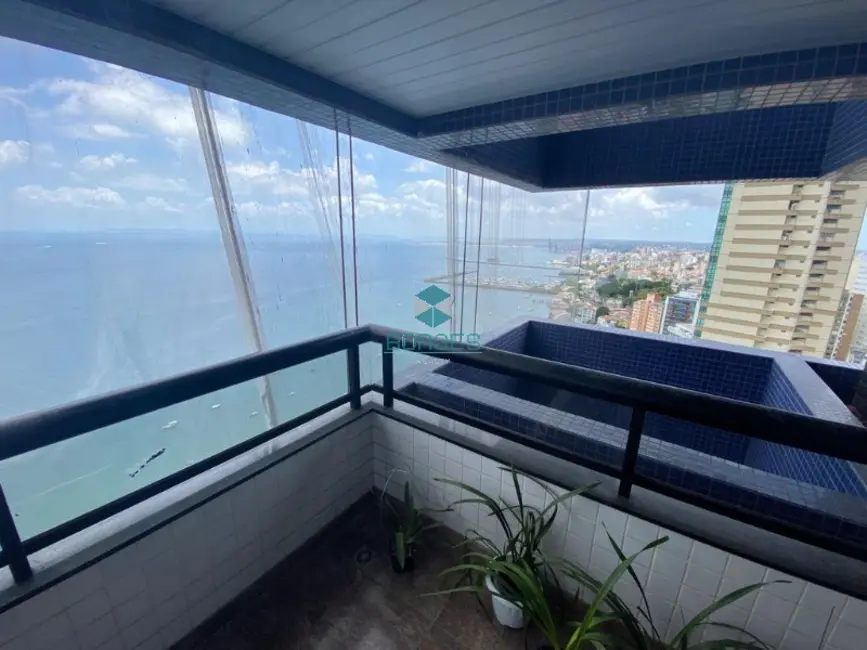 Apartamento com 4 quartos à venda, 290m2 em Vitória, Salvador - BA - imagem 4 Foto 4 de Apartamento com 4 quartos à venda, 290m2 em Vitória, Salvador - BA