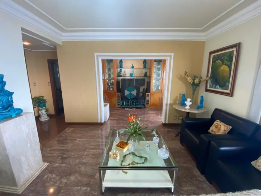 Apartamento com 4 quartos à venda, 290m2 em Vitória, Salvador - BA - imagem 8 Foto 8 de Apartamento com 4 quartos à venda, 290m2 em Vitória, Salvador - BA