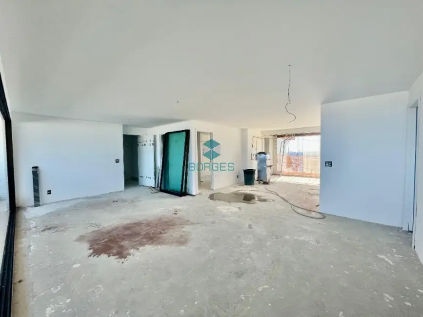 Apartamento com 4 quartos à venda, 210m2 em Caminho das Árvores, Salvador - BA - imagem 8 Foto 8 de Apartamento com 4 quartos à venda, 210m2 em Caminho das Árvores, Salvador - BA