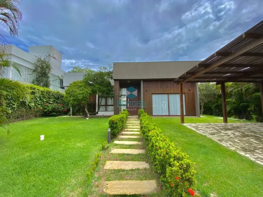 Foto 2 de Casa de Condomínio com 6 quartos à venda, 320m2 em Camacari - BA