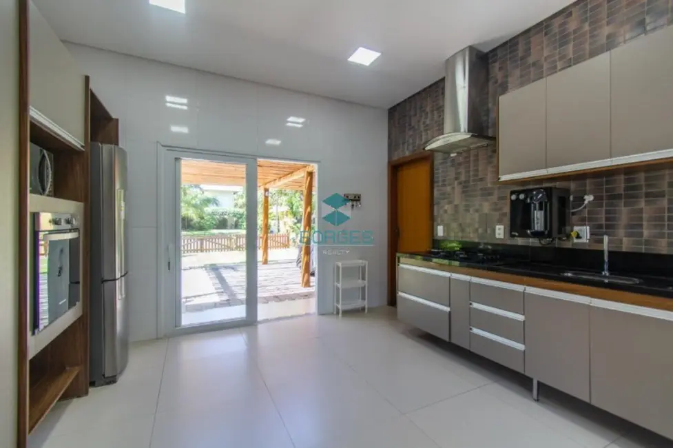 Foto 4 de Casa de Condomínio com 8 quartos à venda, 466m2 em Camacari - BA