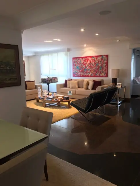 Foto 2 de Apartamento com 4 quartos à venda, 230m2 em Itaigara, Salvador - BA