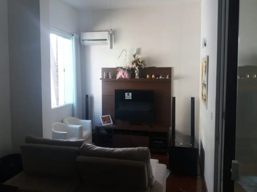 Foto 1 de Casa com 4 quartos à venda, 265m2 em Itaigara, Salvador - BA