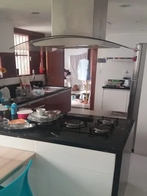 Casa com 4 quartos à venda, 265m2 em Itaigara, Salvador - BA - imagem 6 Foto 6 de Casa com 4 quartos à venda, 265m2 em Itaigara, Salvador - BA