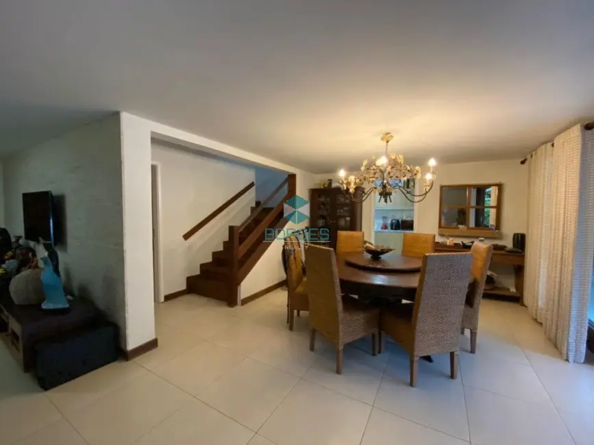 Casa de Condomínio com 4 quartos à venda, 280m2 em Mata De Sao Joao - BA - imagem 5 Foto 5 de Casa de Condomínio com 4 quartos à venda, 280m2 em Mata De Sao Joao - BA
