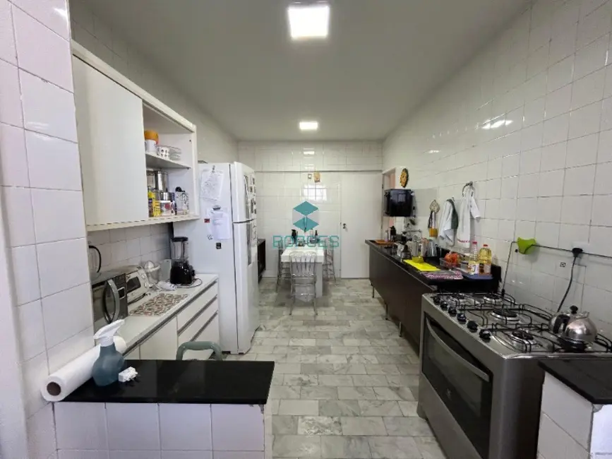 Apartamento com 4 quartos à venda, 186m2 em Graça, Salvador - BA - imagem 8 Foto 8 de Apartamento com 4 quartos à venda, 186m2 em Graça, Salvador - BA
