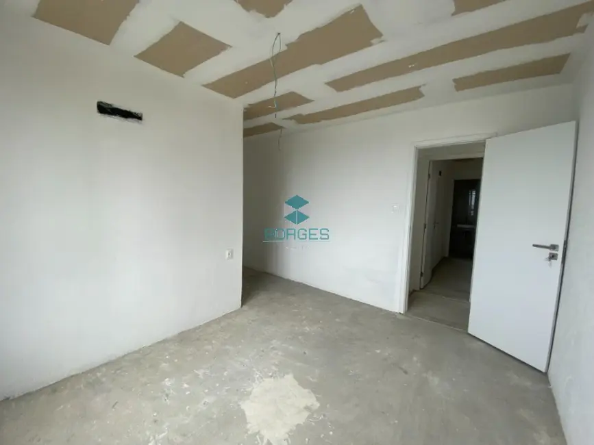 Apartamento com 3 quartos à venda, 103m2 em Jaguaribe, Salvador - BA - imagem 8 Foto 8 de Apartamento com 3 quartos à venda, 103m2 em Jaguaribe, Salvador - BA