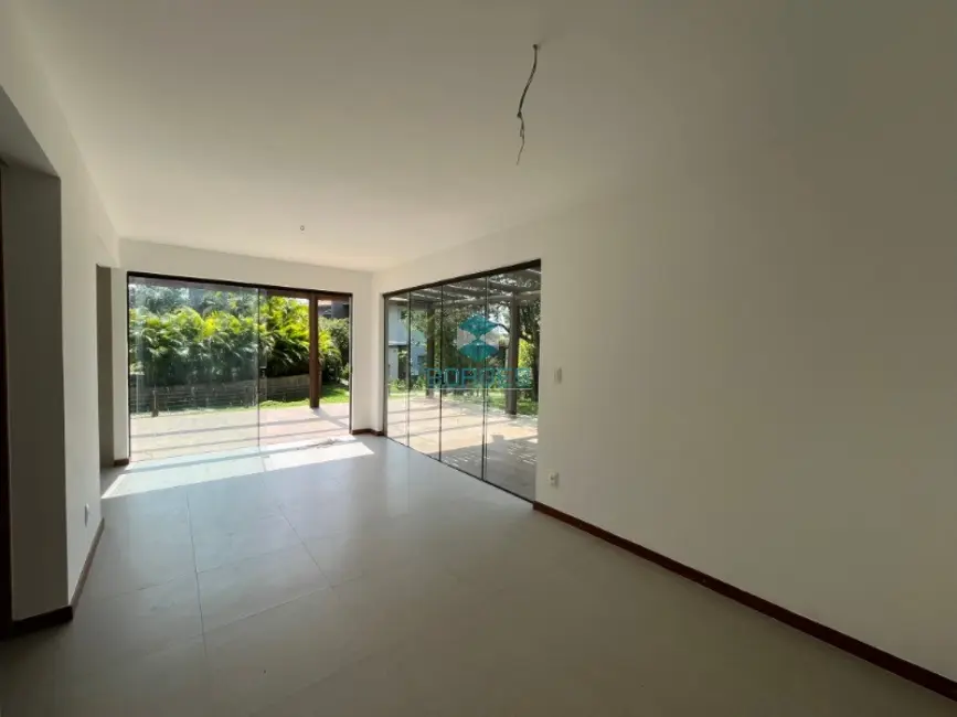 Foto 2 de Casa de Condomínio com 3 quartos à venda, 136m2 em Mata De Sao Joao - BA