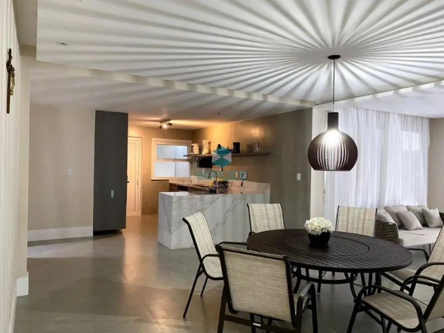 Foto 1 de Casa de Condomínio com 6 quartos à venda, 600m2 em Camacari - BA