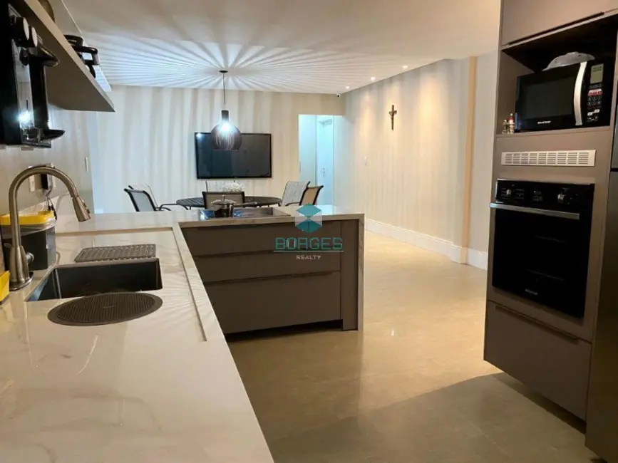 Foto 4 de Casa de Condomínio com 6 quartos à venda, 600m2 em Camacari - BA