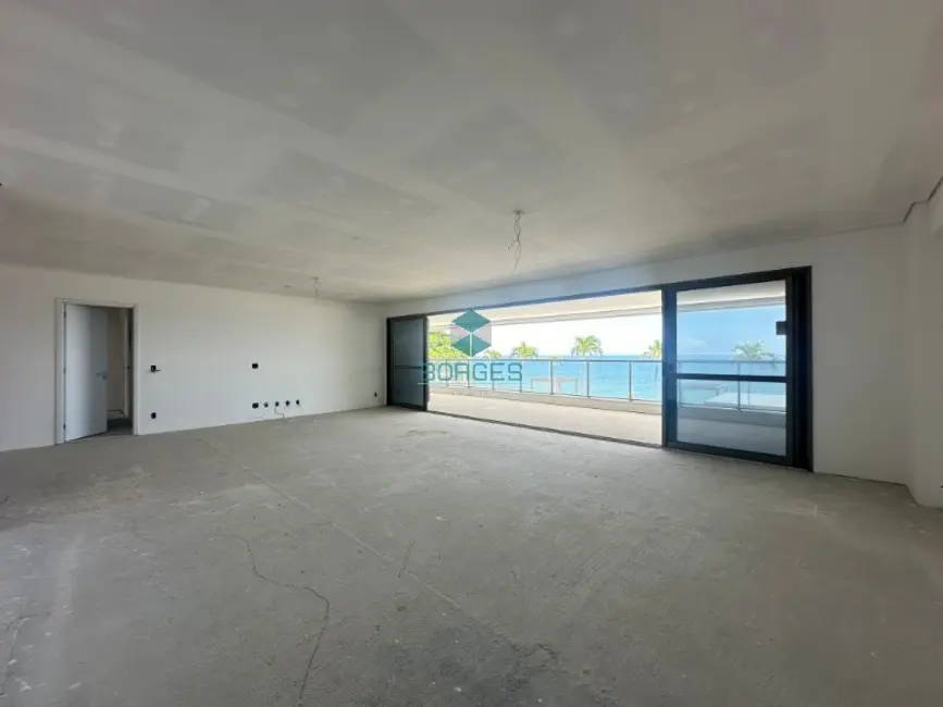 Foto 2 de Apartamento com 4 quartos à venda, 300m2 em Ondina, Salvador - BA
