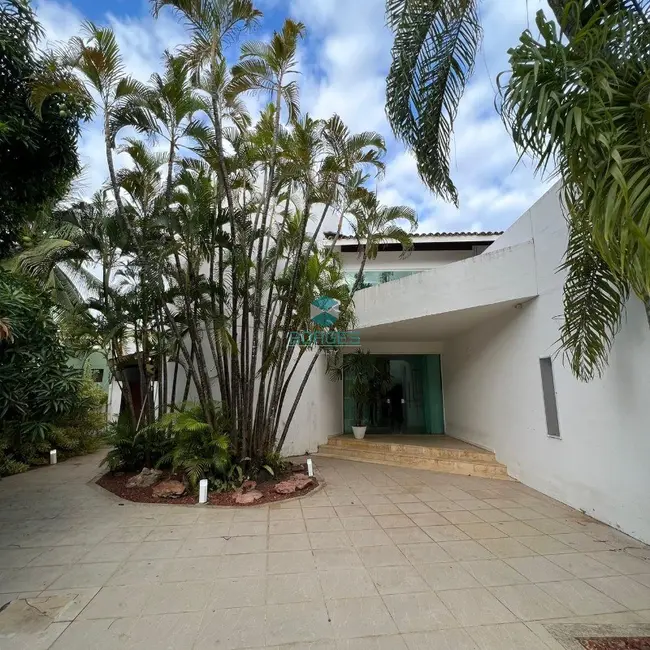 Foto 1 de Casa de Condomínio com 5 quartos à venda em Camacari - BA