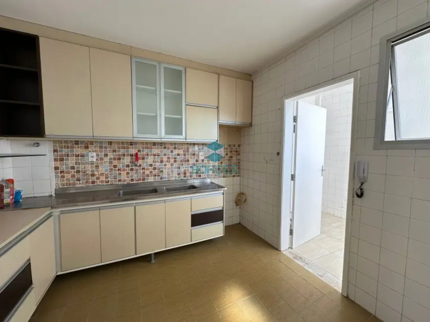 Apartamento com 4 quartos à venda, 211m2 em Jardim Apipema, Salvador - BA - imagem 9 Foto 9 de Apartamento com 4 quartos à venda, 211m2 em Jardim Apipema, Salvador - BA