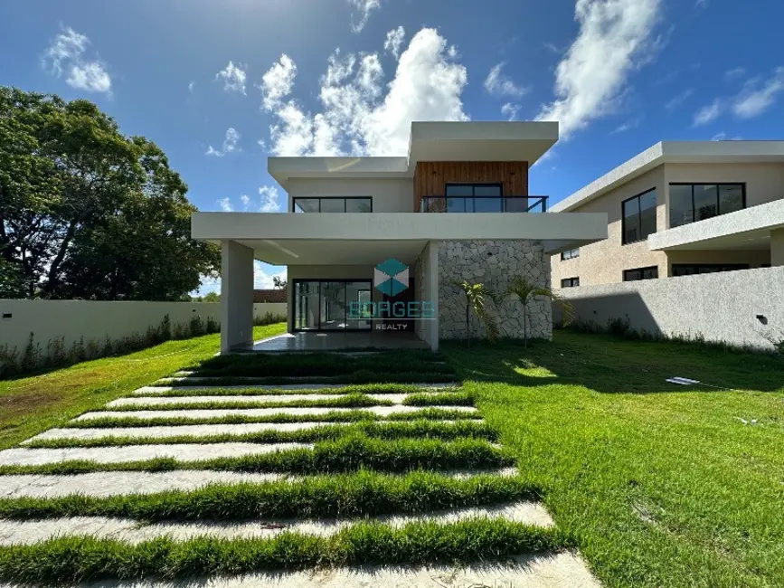 Foto 1 de Casa de Condomínio com 4 quartos à venda, 242m2 em Camacari - BA