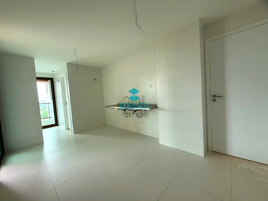 Foto 2 de Apartamento com 4 quartos à venda, 210m2 em Caminho das Árvores, Salvador - BA