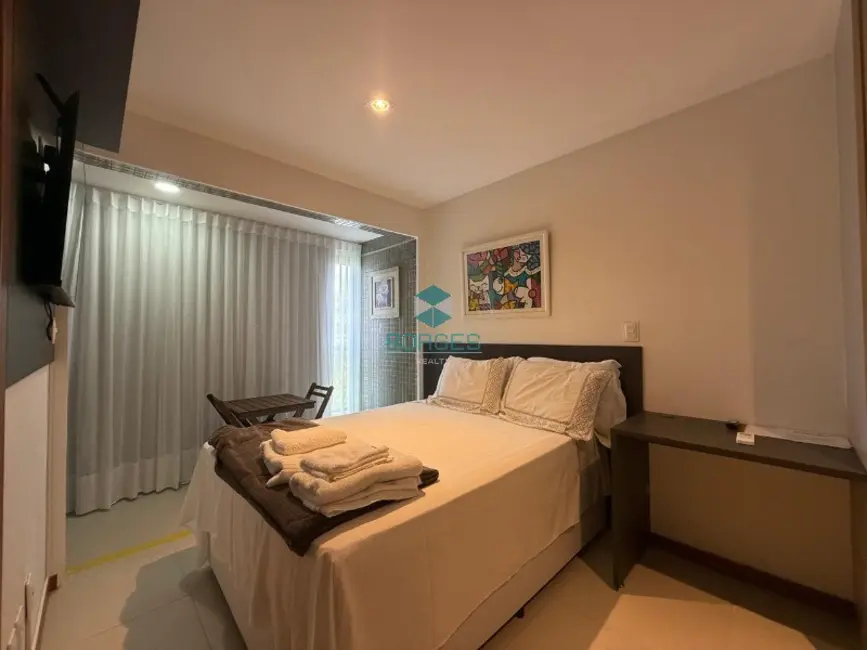 Foto 2 de Apartamento com 1 quarto à venda e para alugar, 25m2 em Caminho das Árvores, Salvador - BA