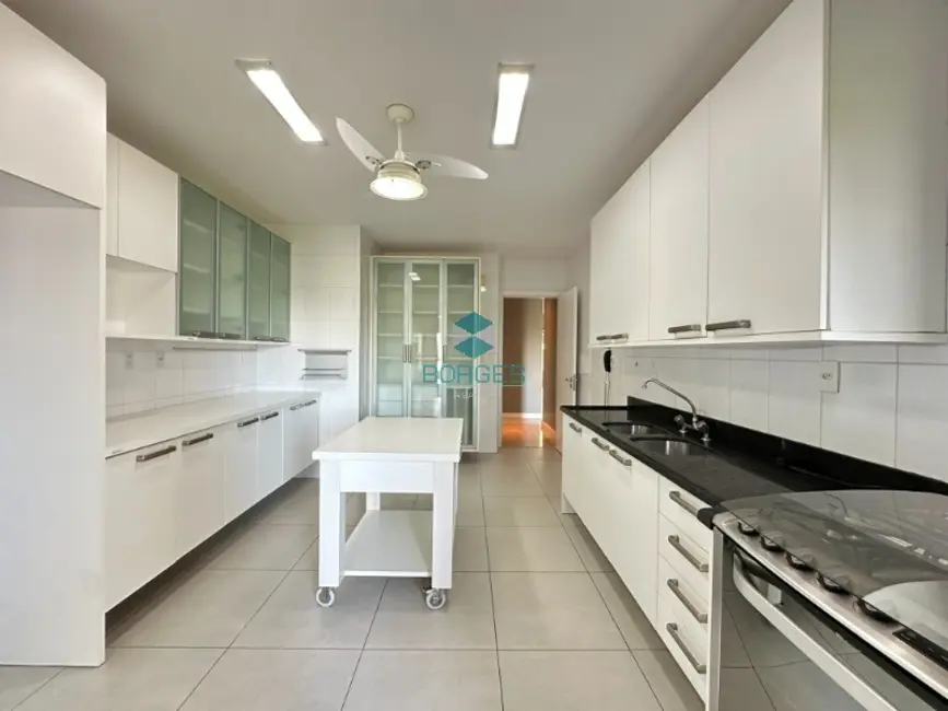 Apartamento com 4 quartos à venda, 243m2 em Horto Florestal, Salvador - BA - imagem 8 Foto 8 de Apartamento com 4 quartos à venda, 243m2 em Horto Florestal, Salvador - BA