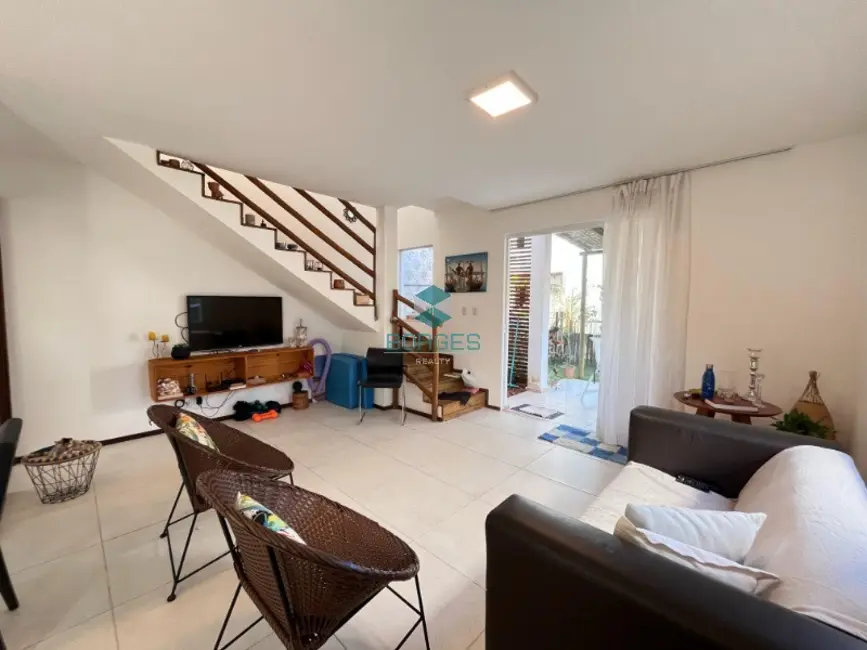 Foto 2 de Casa com 2 quartos à venda, 86m2 em Mata De Sao Joao - BA