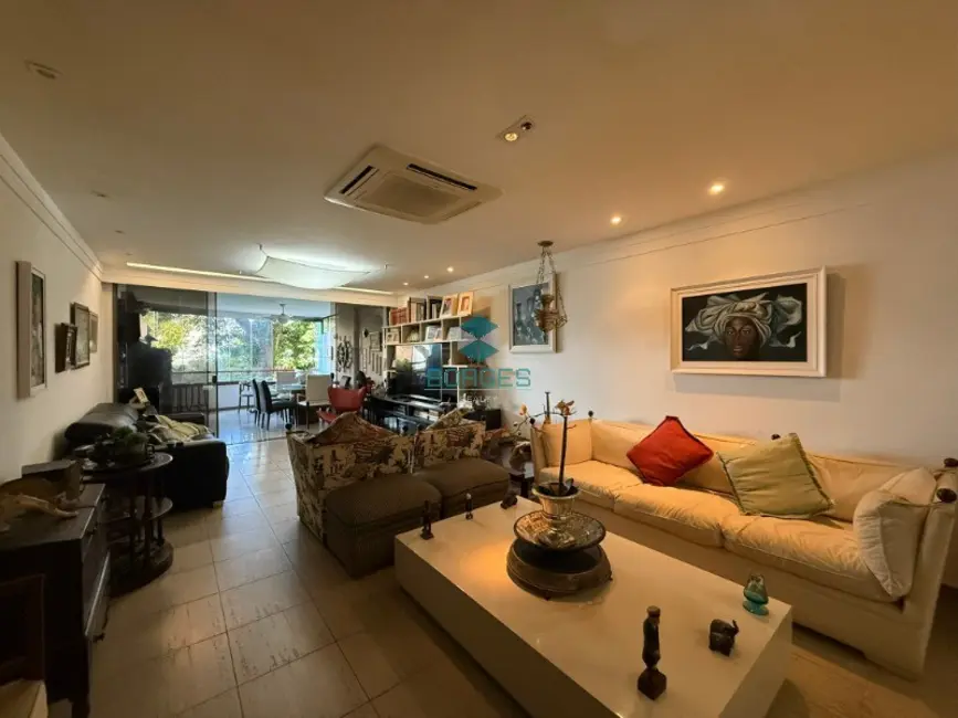 Foto 2 de Apartamento com 3 quartos à venda, 140m2 em Barra, Salvador - BA
