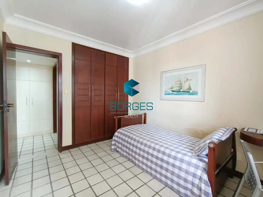 Foto 18 de Apartamento com 4 quartos à venda, 250m2 em Jardim Apipema, Salvador - BA