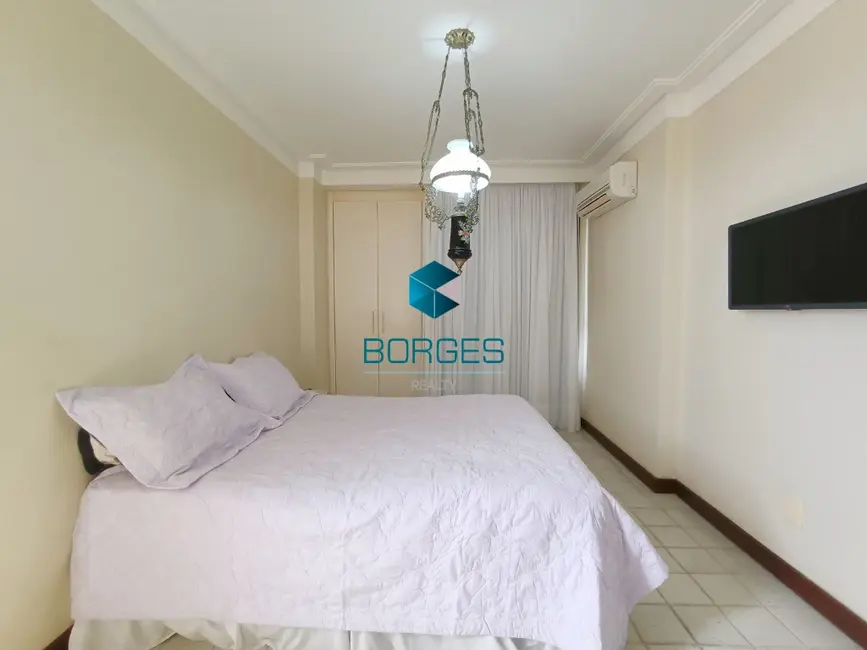Foto 15 de Apartamento com 4 quartos à venda, 250m2 em Jardim Apipema, Salvador - BA
