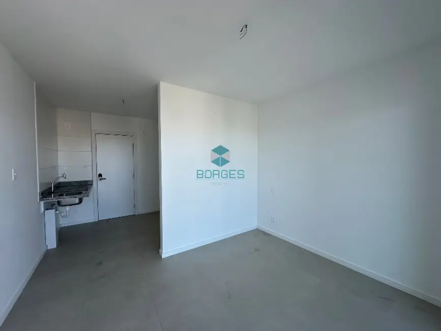 Apartamento com 1 quarto à venda, 26m2 em Caminho das Árvores, Salvador - BA - imagem 4 Foto 4 de Apartamento com 1 quarto à venda, 26m2 em Caminho das Árvores, Salvador - BA