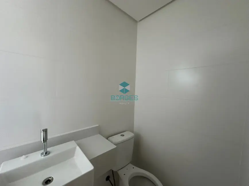 Foto 9 de Apartamento com 3 quartos à venda, 120m2 em Camacari - BA