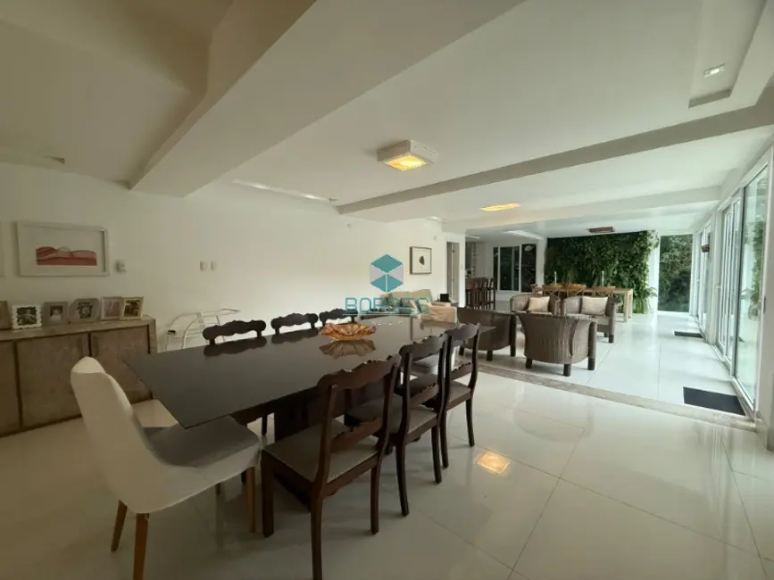 Casa de Condomínio com 4 quartos à venda, 355m2 em Alphaville I, Salvador - BA - imagem 3 Foto 3 de Casa de Condomínio com 4 quartos à venda, 355m2 em Alphaville I, Salvador - BA