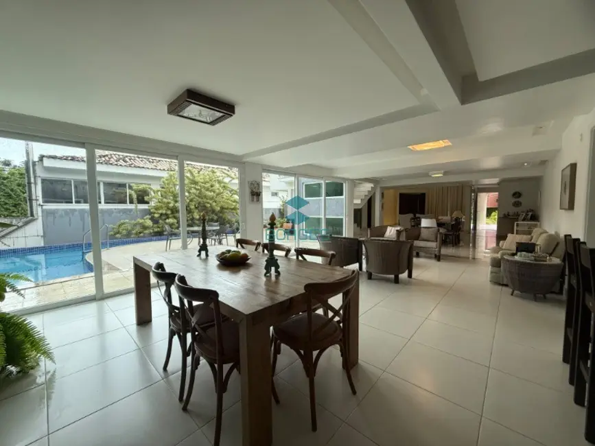 Casa de Condomínio com 4 quartos à venda, 355m2 em Alphaville I, Salvador - BA - imagem 4 Foto 4 de Casa de Condomínio com 4 quartos à venda, 355m2 em Alphaville I, Salvador - BA