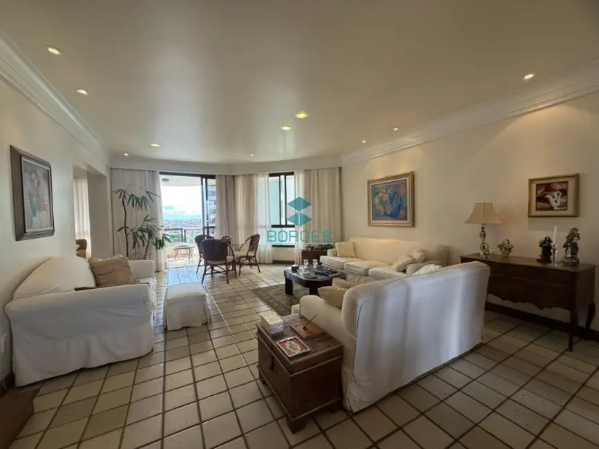 Foto 1 de Apartamento com 3 quartos para alugar, 193m2 em Horto Florestal, Salvador - BA