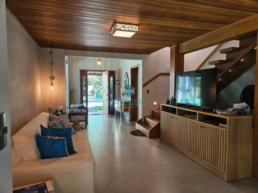 Foto 1 de Casa de Condomínio com 4 quartos à venda, 169m2 em Mata De Sao Joao - BA