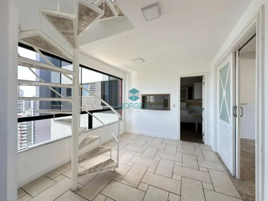 Apartamento com 4 quartos à venda, 350m2 em Horto Florestal, Salvador - BA - imagem 4 Foto 4 de Apartamento com 4 quartos à venda, 350m2 em Horto Florestal, Salvador - BA