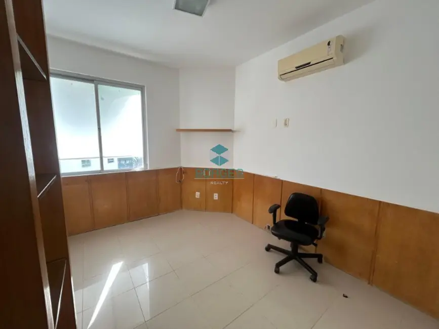 Foto 9 de Apartamento com 4 quartos à venda, 170m2 em Pituba, Salvador - BA