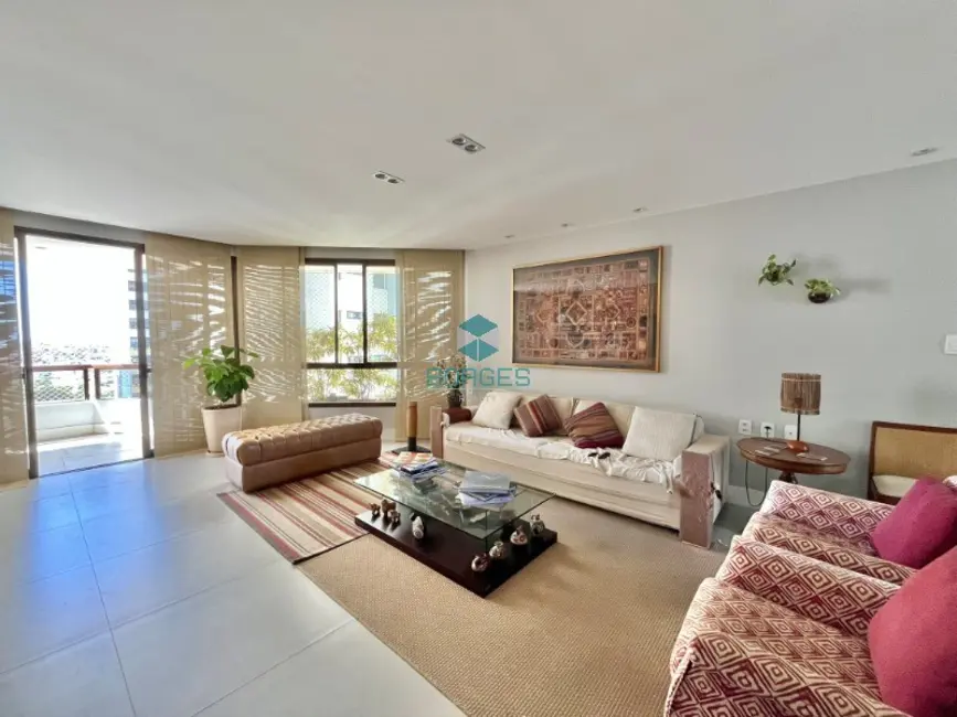 Apartamento com 4 quartos para alugar, 193m2 em Horto Florestal, Salvador - BA - imagem 1 Foto 1 de Apartamento com 4 quartos para alugar, 193m2 em Horto Florestal, Salvador - BA