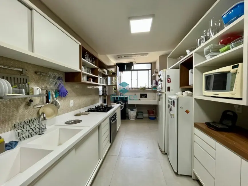 Apartamento com 4 quartos para alugar, 193m2 em Horto Florestal, Salvador - BA - imagem 8 Foto 8 de Apartamento com 4 quartos para alugar, 193m2 em Horto Florestal, Salvador - BA