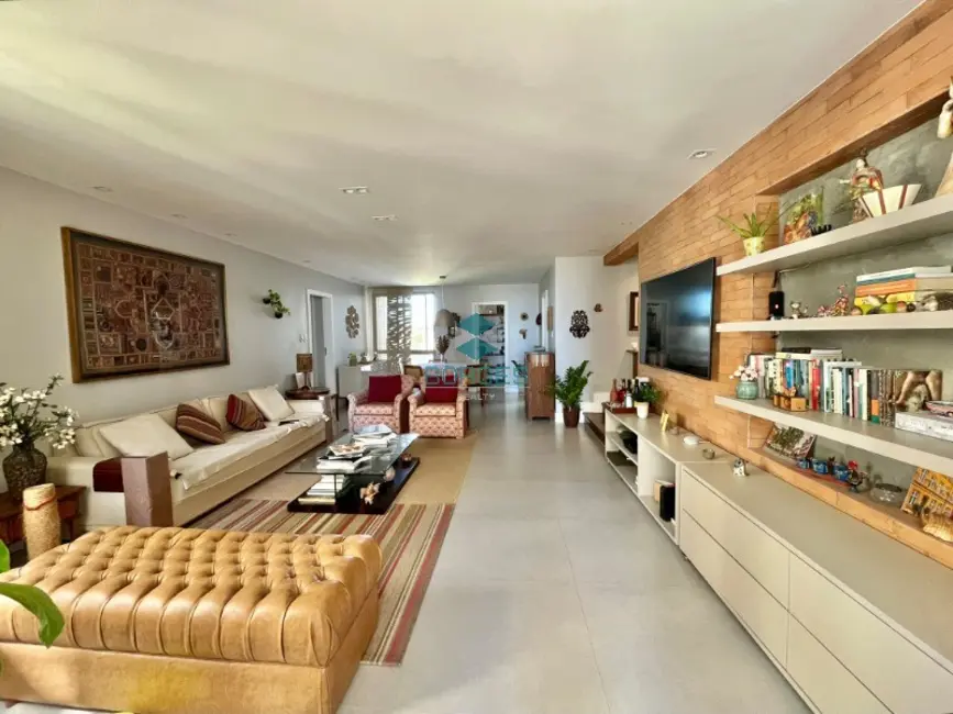 Apartamento com 4 quartos para alugar, 193m2 em Horto Florestal, Salvador - BA - imagem 2 Foto 2 de Apartamento com 4 quartos para alugar, 193m2 em Horto Florestal, Salvador - BA