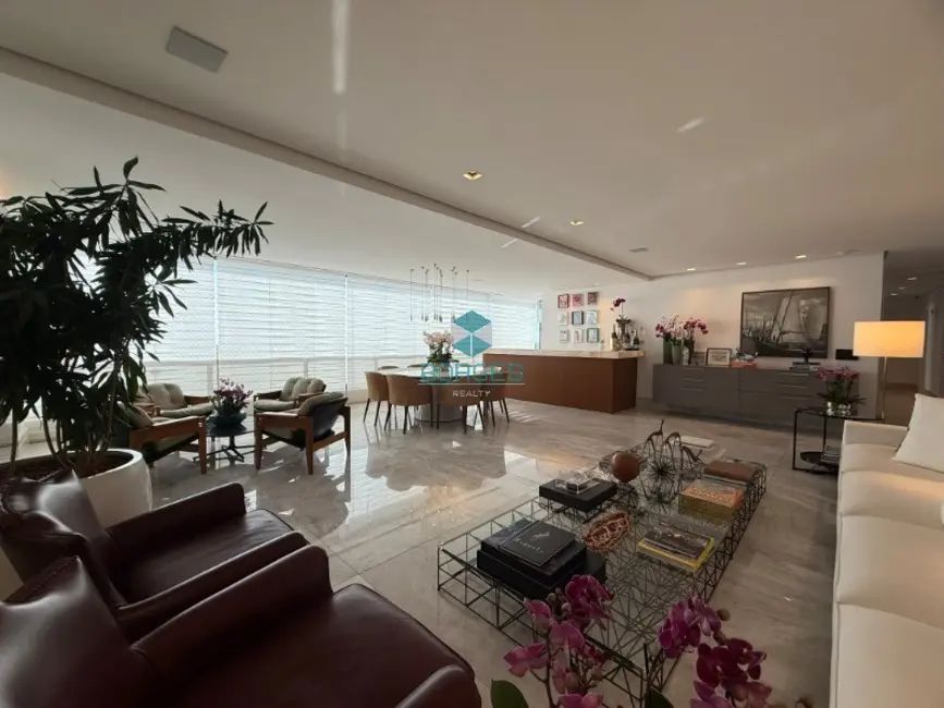 Apartamento com 3 quartos à venda, 305m2 em Graça, Salvador - BA - imagem 9 Foto 9 de Apartamento com 3 quartos à venda, 305m2 em Graça, Salvador - BA