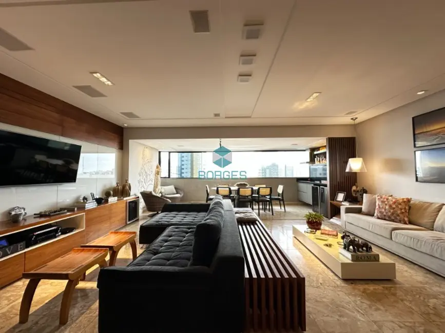Foto 3 de Apartamento com 3 quartos à venda, 176m2 em Salvador - BA